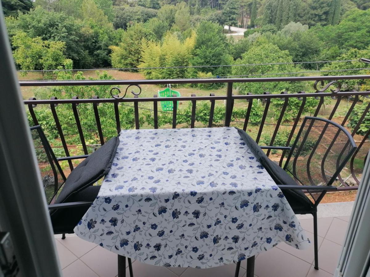 Lino Apartments 罗维尼 外观 照片