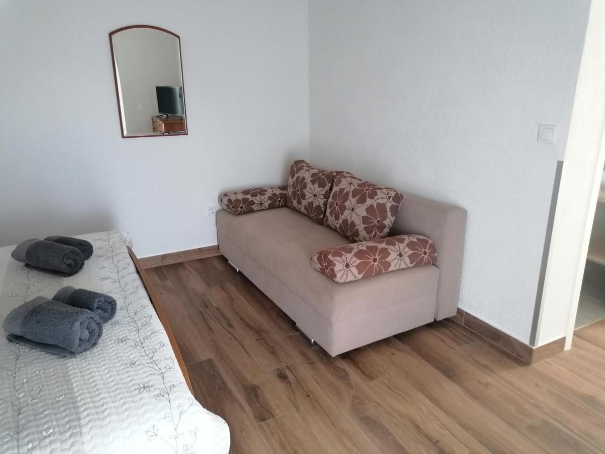 Lino Apartments 罗维尼 外观 照片
